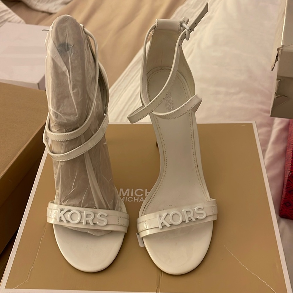 Micheal kors White Patent Leather Sandal Heels